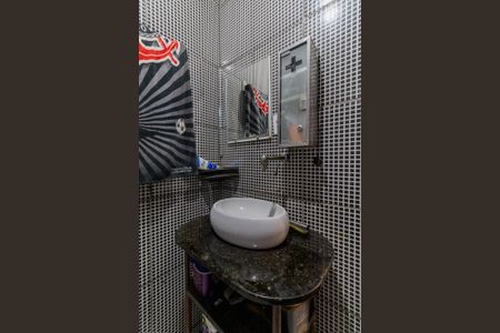 Casa à venda com 200m², 7 quartos e 5 vagasEdícula - Banheiro