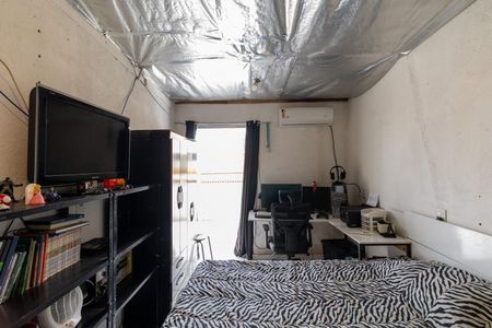 Casa à venda com 200m², 7 quartos e 5 vagasEdícula - Quarto