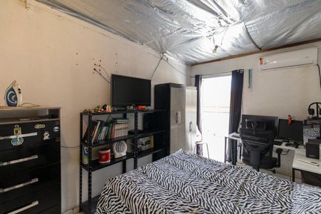 Casa à venda com 200m², 7 quartos e 5 vagasEdícula - Quarto