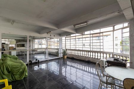 Casa à venda com 200m², 7 quartos e 5 vagasVaranda