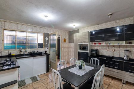 Casa à venda com 200m², 7 quartos e 5 vagasCozinha