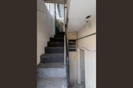 Casa à venda com 200m², 7 quartos e 5 vagasEscada