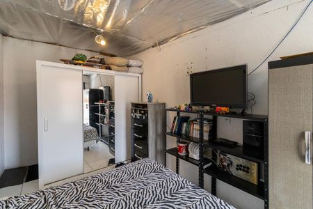 Casa à venda com 200m², 7 quartos e 5 vagasEdícula - Quarto