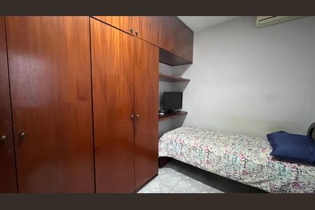 Casa à venda com 204m², 3 quartos e 2 vagas Casa à venda com 204m², 3 quartos e 2 vagasQuarto 2