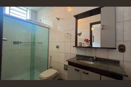 Casa à venda com 204m², 3 quartos e 2 vagas Casa à venda com 204m², 3 quartos e 2 vagasBanheiro da Suíte