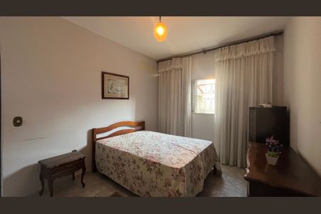 Casa à venda com 204m², 3 quartos e 2 vagas Casa à venda com 204m², 3 quartos e 2 vagasSuíte