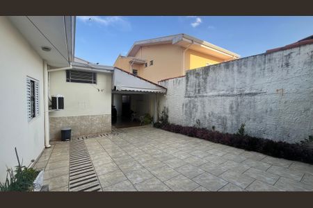 Casa à venda com 204m², 3 quartos e 2 vagas Casa à venda com 204m², 3 quartos e 2 vagasÁrea Externa