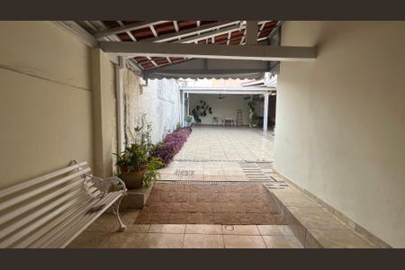 Casa à venda com 204m², 3 quartos e 2 vagas Casa à venda com 204m², 3 quartos e 2 vagasÁrea Externa