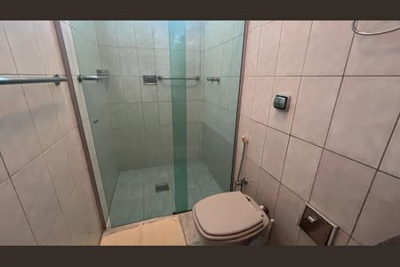 Casa à venda com 204m², 3 quartos e 2 vagas Casa à venda com 204m², 3 quartos e 2 vagasBanheiro da Suíte