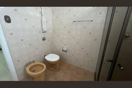 Casa à venda com 204m², 3 quartos e 2 vagas Casa à venda com 204m², 3 quartos e 2 vagasBanheiro