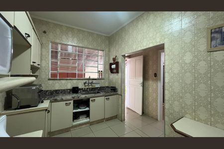 Casa à venda com 204m², 3 quartos e 2 vagas Casa à venda com 204m², 3 quartos e 2 vagasCozinha