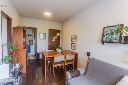 Apartamento à venda com 110m², 2 quartos e 1 vagaSala