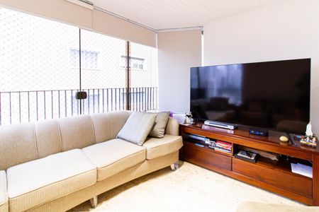 Sala  de apartamento à venda com 4 quartos, 267m² em Pacaembu, São Paulo