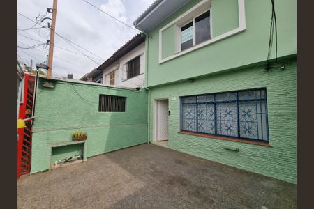 Casa para alugar com 100m², 2 quartos e 1 vagaQuintal
