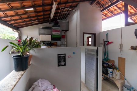 Casa à venda com 258m², 4 quartos e sem vagaCanil