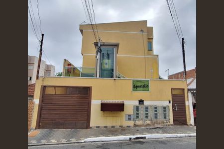 Casa de condomínio à venda com 50m², 2 quartos e 1 vaga Casa de condomínio à venda com 50m², 2 quartos e 1 vagaFachada
