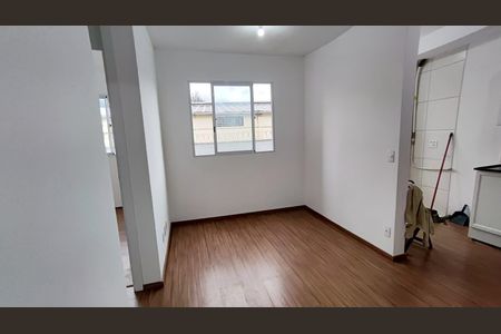 Sala de apartamento para alugar com 2 quartos, 35m² em Taquara, Rio de Janeiro