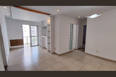 Sala  de apartamento para alugar com 2 quartos, 78m² em Barra da Tijuca, Rio de Janeiro