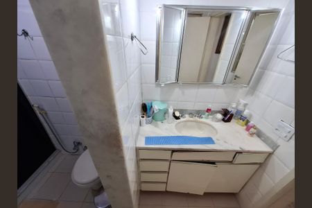 Apartamento à venda com 120m², 3 quartos e 1 vagaBanheiro da suíte