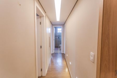 Apartamento à venda com 144m², 4 quartos e 3 vagasCorredor