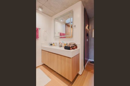 Casa à venda com 380m², 3 quartos e 2 vagasBanheiro da Suíte