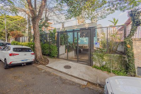 Casa à venda com 380m², 3 quartos e 2 vagasFachada