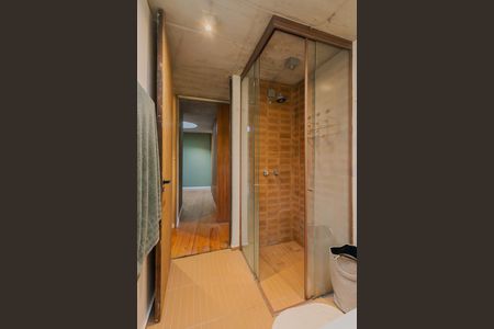 Casa à venda com 380m², 3 quartos e 2 vagasBanheiro Social