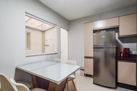 Sala/Cozinha de apartamento à venda com 2 quartos, 40m² em Vila Floresta, Santo André
