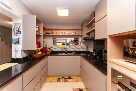 Cozinha Americana de casa para alugar com 4 quartos, 270m² em Água Branca, São Paulo