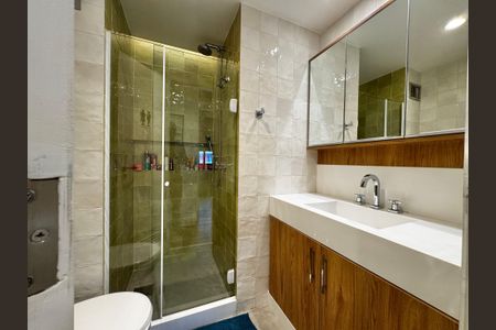 Apartamento à venda com 108m², 3 quartos e 2 vagas Apartamento à venda com 108m², 3 quartos e 2 vagasBanheiro Social