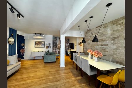 Apartamento à venda com 108m², 3 quartos e 2 vagas Apartamento à venda com 108m², 3 quartos e 2 vagasSala