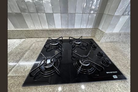 Apartamento à venda com 108m², 3 quartos e 2 vagas Apartamento à venda com 108m², 3 quartos e 2 vagasCozinha e Área de Serviço