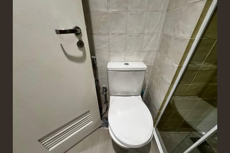 Apartamento à venda com 108m², 3 quartos e 2 vagas Apartamento à venda com 108m², 3 quartos e 2 vagasBanheiro Social