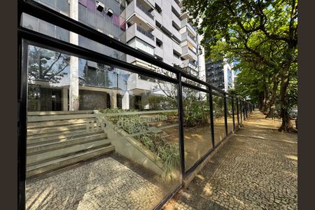 Apartamento à venda com 108m², 3 quartos e 2 vagas Apartamento à venda com 108m², 3 quartos e 2 vagasFachada