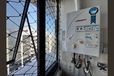 Apartamento à venda com 108m², 3 quartos e 2 vagas Apartamento à venda com 108m², 3 quartos e 2 vagasCozinha e Área de Serviço