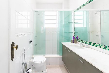 Apartamento à venda com 130m², 2 quartos e sem vagaBanheiro Suíte