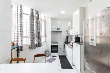 Apartamento à venda com 130m², 2 quartos e sem vagaCozinha