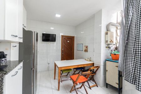 Apartamento à venda com 130m², 2 quartos e sem vagaCozinha