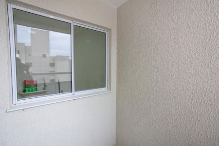 Varanda de apartamento para alugar com 2 quartos, 56m² em Laranjeiras, Uberlândia