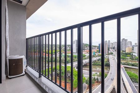 Varanda de kitnet/studio à venda com 1 quarto, 30m² em Pinheiros, São Paulo