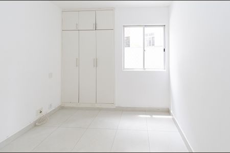 Apartamento para alugar com 67m², 2 quartos e 1 vaga Apartamento para alugar com 67m², 2 quartos e 1 vagaQuarto 2