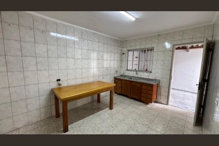 Casa à venda com 86m², 2 quartos e 2 vagas Casa à venda com 86m², 2 quartos e 2 vagasCozinha