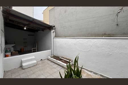 Casa à venda com 86m², 2 quartos e 2 vagas Casa à venda com 86m², 2 quartos e 2 vagasQuintal - Area de Serviço