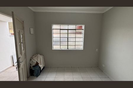 Casa à venda com 86m², 2 quartos e 2 vagas Casa à venda com 86m², 2 quartos e 2 vagasSala