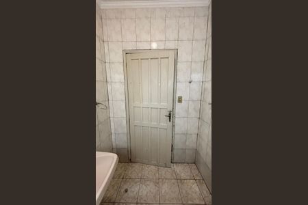 Casa à venda com 86m², 2 quartos e 2 vagas Casa à venda com 86m², 2 quartos e 2 vagasBanheiro