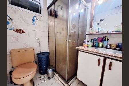 Banheiro de apartamento para alugar com 1 quarto, 48m² em Catete, Rio de Janeiro