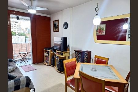 Sala de apartamento para alugar com 1 quarto, 48m² em Catete, Rio de Janeiro