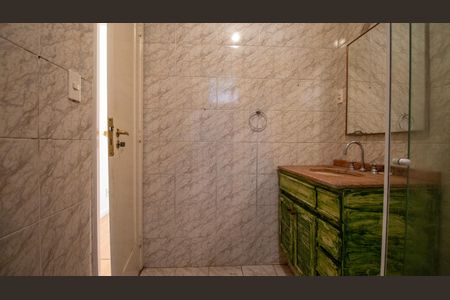 Apartamento à venda com 70m², 2 quartos e sem vaga Apartamento à venda com 70m², 2 quartos e sem vagaBanheiro Social