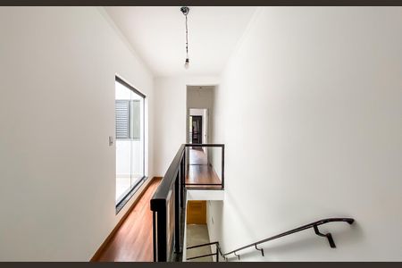 Casa à venda com 130m², 3 quartos e 2 vagasCorredor