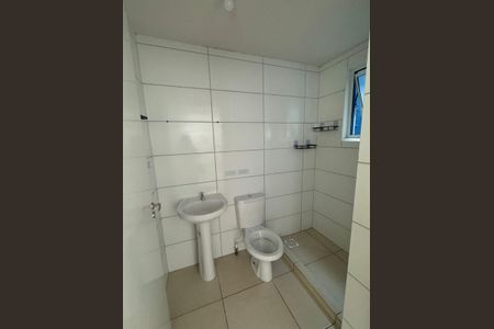 Banheiro  de apartamento para alugar com 2 quartos, 43m² em Feitoria, São Leopoldo